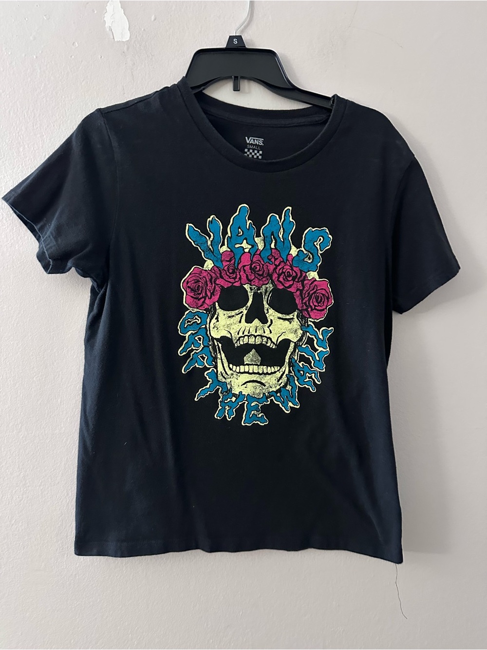 Vans off the wall black tee with skull and rose crown
